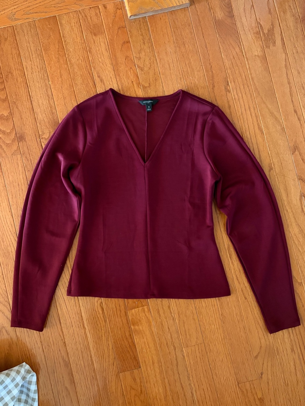 Banana Republic burgundy V-Neck Long Sleeve Top
